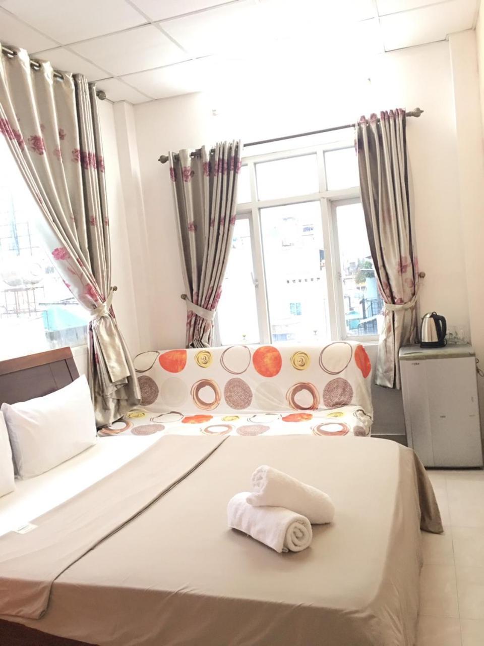 Thanhha Guesthouse At Bui Vien Walking Street Ho Chi Minh City Exterior photo