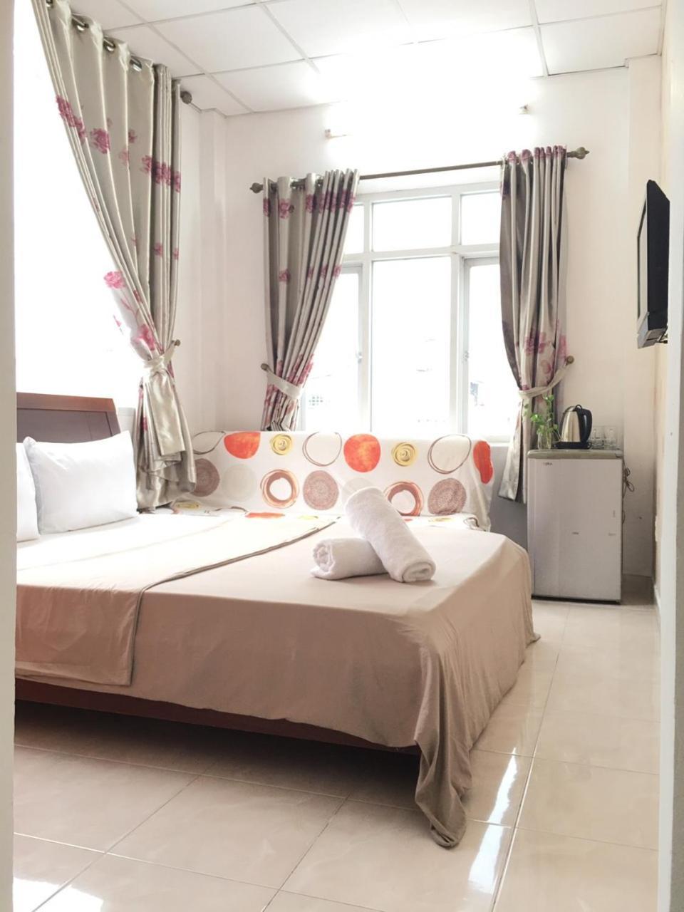 Thanhha Guesthouse At Bui Vien Walking Street Ho Chi Minh City Exterior photo