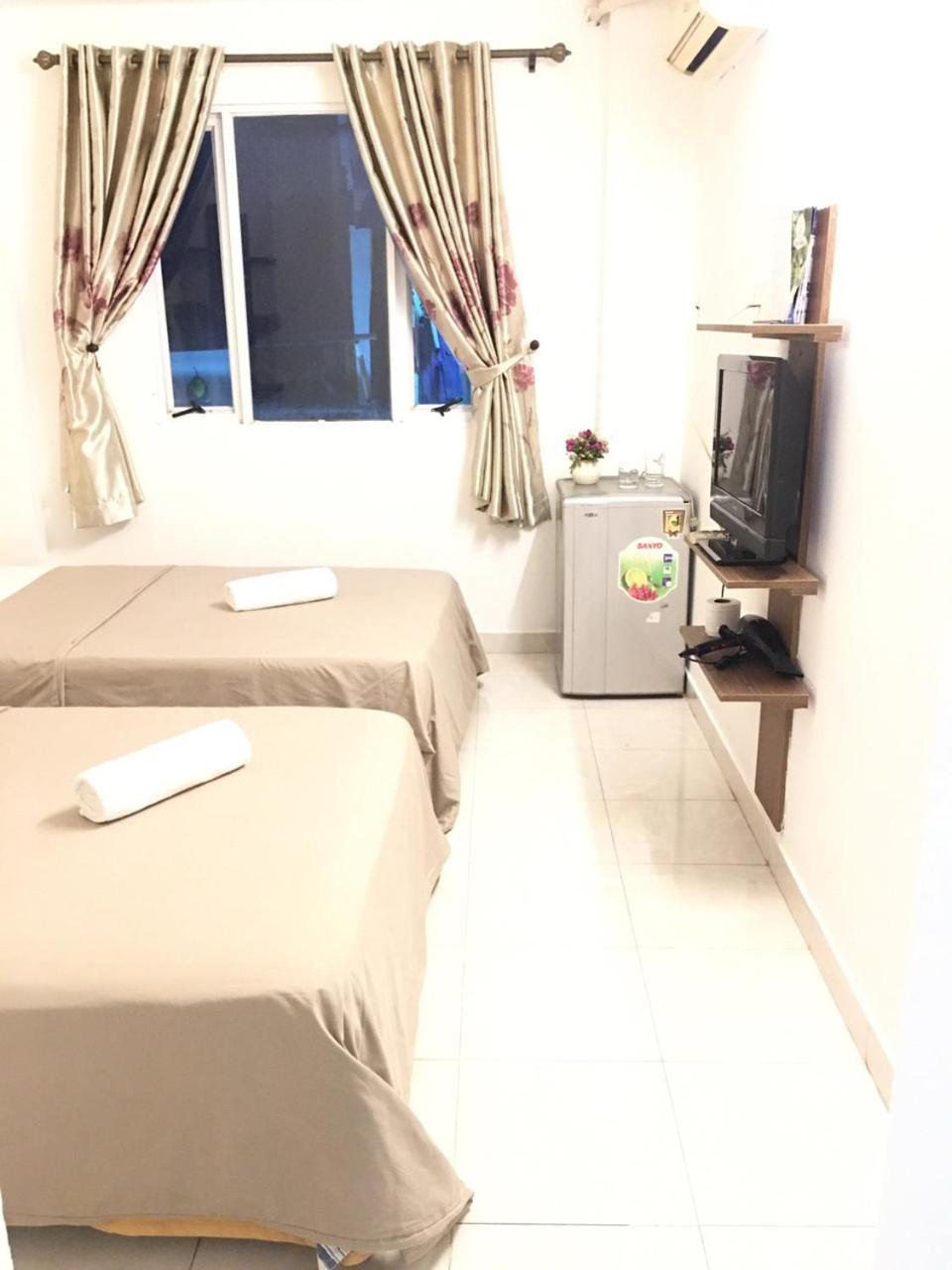 Thanhha Guesthouse At Bui Vien Walking Street Ho Chi Minh City Exterior photo
